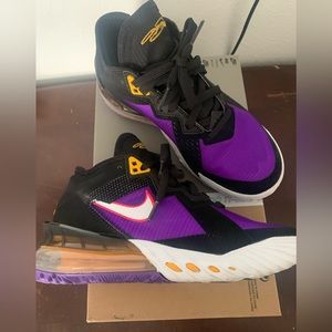 Nike LeBrons 5.5 women's